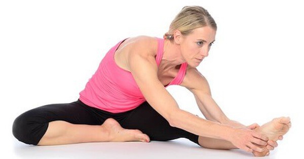 8 bai tap keo gian don gian va hieu qua giup giam dau lung duoi 69218818997d0