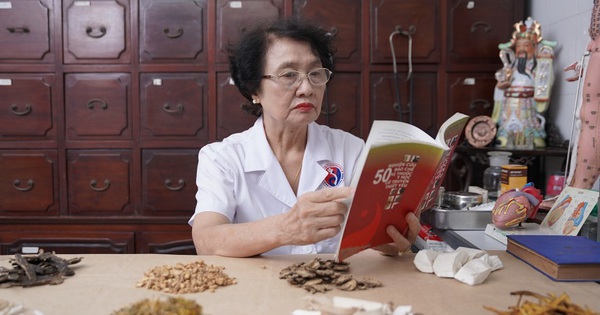 bs ckii nguyen thi nhuan nguoi luu giu tinh hoa thuoc nam trong chang duong 15 nam thuoc dan toc 6926ced211c3b