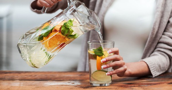 uong du nuoc co tac dung dao thai axit uric nhu the nao 692833534b684